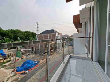 di jual rumah mewah lokasi strategis di kebagusan jaksel