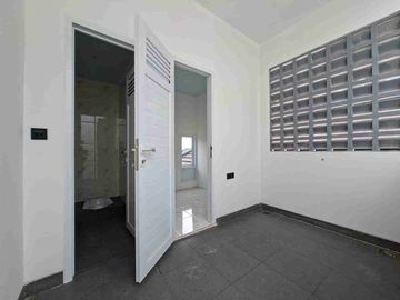 di jual rumah mewah lokasi strategis di kebagusan jaksel