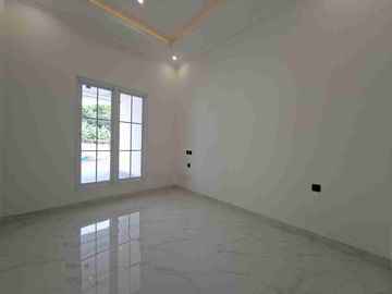 di jual rumah mewah lokasi strategis di kebagusan jaksel