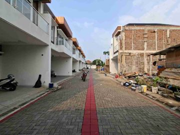di jual rumah mewah lokasi strategis di kebagusan jaksel