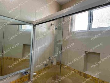 SE RENTA AMPLIO DEPARTAMENTO AMUEBLADO Y EQUIPADO, 2 RECÁMARAS, 2 BAÑOS, UBICADO EN COLONIA BENITO JUÁREZ NORTE, MÉRIDA, YUCATÁN.