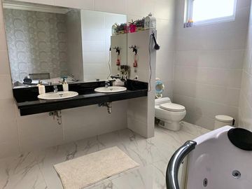 Dijual Rumah Mewah Lux Luas 373 m2 SHM Citra Gran Cibubur