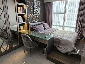 JUAL APARTMENT SURABAYA LA VIZ 3 BEDROOM FURNISH INTERLOCK PRIVATE LIFT MEWAH MURAH