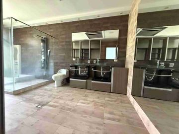 RENTA CASA CAMPESTRE. 4 ALCOBAS 5 BAÑOS CON APARTAMENTO INDEPENDIENTE DE 2 ALCOBAS