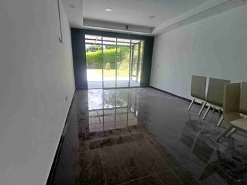 RENTA CASA CAMPESTRE. 4 ALCOBAS 5 BAÑOS CON APARTAMENTO INDEPENDIENTE DE 2 ALCOBAS