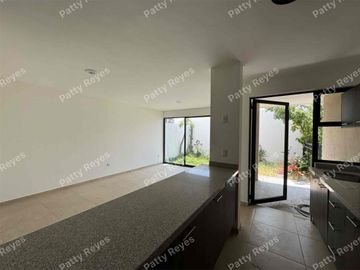Casa en VENTA en Querétaro, excelente zona dentro del Refugio.