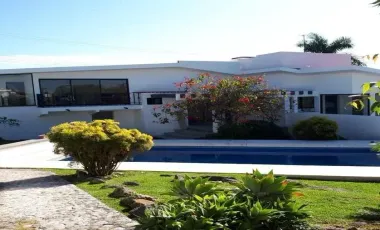 CASA EN VENTA EN LOMAS DE COCOYOC MORELOS
