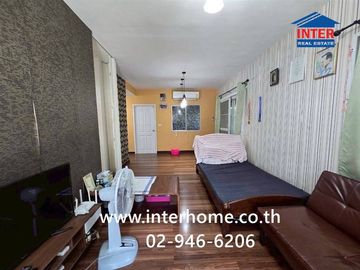 Two-story townhome, 23.9 sq.wah, Pruksa Ville 38, Soi Musikthong 6, Namdaeng-Bang Phli Road, Bang Phli, Samut Prakan.