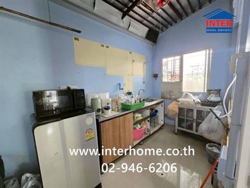 Two-story townhome, 23.9 sq.wah, Pruksa Ville 38, Soi Musikthong 6, Namdaeng-Bang Phli Road, Bang Phli, Samut Prakan.