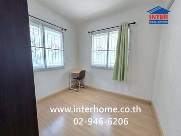 Two-story townhome, 23.9 sq.wah, Pruksa Ville 38, Soi Musikthong 6, Namdaeng-Bang Phli Road, Bang Phli, Samut Prakan.