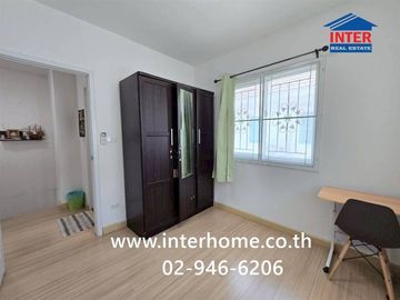 Two-story townhome, 23.9 sq.wah, Pruksa Ville 38, Soi Musikthong 6, Namdaeng-Bang Phli Road, Bang Phli, Samut Prakan.