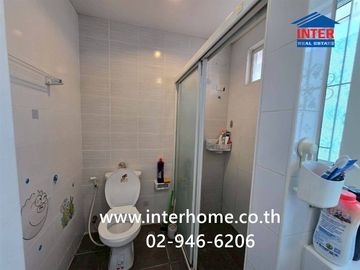 Two-story townhome, 23.9 sq.wah, Pruksa Ville 38, Soi Musikthong 6, Namdaeng-Bang Phli Road, Bang Phli, Samut Prakan.