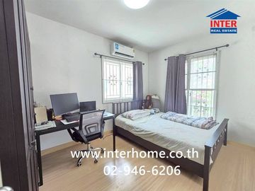 Two-story townhome, 23.9 sq.wah, Pruksa Ville 38, Soi Musikthong 6, Namdaeng-Bang Phli Road, Bang Phli, Samut Prakan.