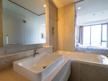 Luxury 3-Bedroom Condo for Sale & Rent at The Astra Condominium, Chiang Mai