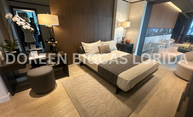 FOR SALE: 2 Bedroom Parklane Suite 141sqm Condo Unit - Gardencourt Residences