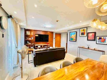 2BR Condo for Sale in McKinley Hill Garden Villas 2, McKinley Hill, Taguig | 91 sqm | Renovated | Parking