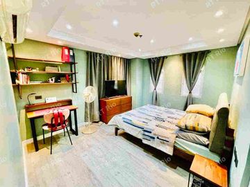 2BR Condo for Sale in McKinley Hill Garden Villas 2, McKinley Hill, Taguig | 91 sqm | Renovated | Parking