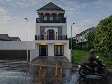 Rumah 2 lantai di Semarang