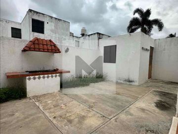 Casa en renta en Francisco de Montejo – Zona La Castellana