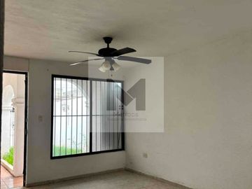 Casa en renta en Francisco de Montejo – Zona La Castellana