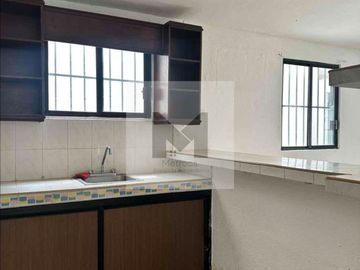 Casa en renta en Francisco de Montejo – Zona La Castellana