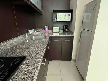 Loft Amueblado en Renta, Condominio Triumph Tower 1, Colonia Jacarandas, Cuernavaca, Morelos