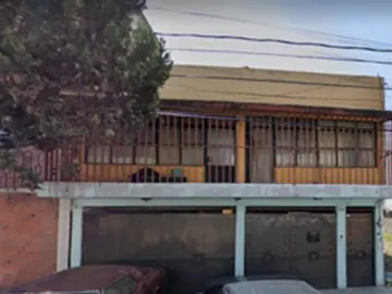 CASA EN REMATE EN PETROLERA TAXQUELA COYOACAN