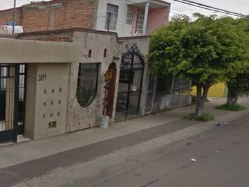 VENTA DE CASA EN AV VALLE DE ATEMAJAC COLONIA JARDINES DEL VALLE MUNICIPIO ZAPOPAN C.P. 45138 JALISCO