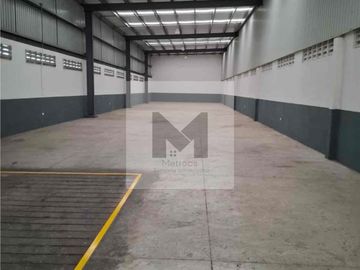 Bodega en renta al poniente de Mérida