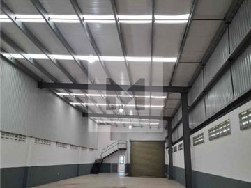 Bodega en renta al poniente de Mérida
