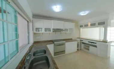 CASA EN VENTA EN QUERETARO