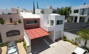 CASA EN VENTA EN QUERETARO