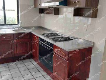 SE VENDE MAGNÍFICA CASA SOBRE AVENIDA VICENTE GUERRERO COL. AMPLIACIÓN MARAVILLAS.
