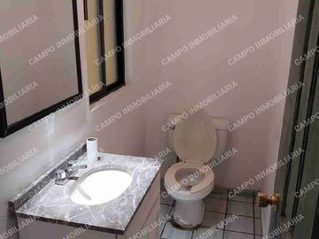 SE VENDE MAGNÍFICA CASA SOBRE AVENIDA VICENTE GUERRERO COL. AMPLIACIÓN MARAVILLAS.