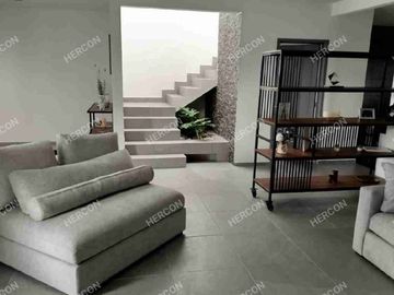 EN VENTA HERMOSA CASA