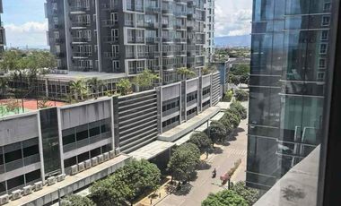 1 BEDROOM CONDOMINIUM UNIT FOR RENT IN MACTAN NEWTOWN W/ BEACH ACCESS