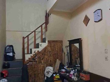 rumah 2 lantai komplek Margahayu raya harga dibawah njop