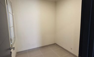 Jual Rumah Row Jalan Lebar, Posisi Ujung, Harga 1M-an di Gading Serpong Cluster Baroni