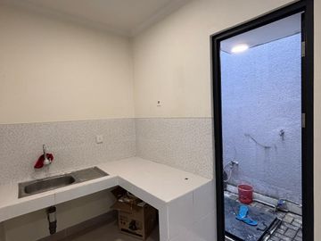 Jual Rumah Row Jalan Lebar, Posisi Ujung, Harga 1M-an di Gading Serpong Cluster Baroni