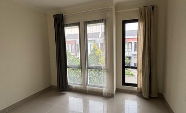 Jual Rumah Row Jalan Lebar, Posisi Ujung, Harga 1M-an di Gading Serpong Cluster Baroni