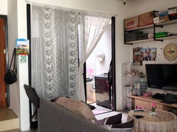 DISEWA RUMAH 2 TINGKAT FULL FURNISHED DI GRAND WISATA BEKASI