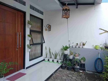 Rumah SHM Hadap Timur, Lokasi Strategis Selangkah ke Jalan Raya Klipang Semarang