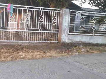 Di jual ex RESTO RAMAI  view gunung non pertanian pacet siap buka