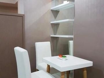 Apartemen Tanglin lantai 12 Full Premium Furnished termasuk Mesin cuci 2 balcony