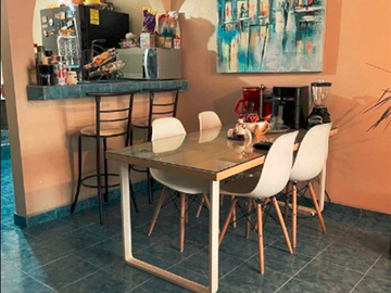 CASA EN VENTA EN, CALLE ANTONIO MACHADO COL. ANAHUAC MUN, SAN NICOLAS DE LOS GARZA C.P. 66450 NUEVO LEON