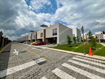 Casas en venta en privada con áreas verdes, Metepec, zona Ceboruco