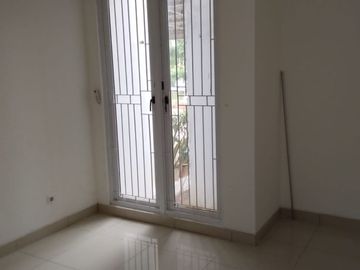 Disewakan Rumah Siap Huni di Asera One East, Harapan Indah, Bekasi