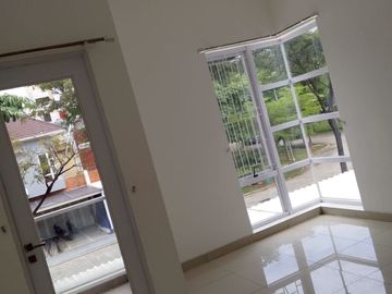 Disewakan Rumah Siap Huni di Asera One East, Harapan Indah, Bekasi
