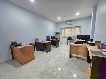 PZ1468 : ขายที่ดิน พร้อมอาคารสำนักงาน 8 ไร่ 20 ตรว. ห่างจากถนนหมายเลข 1 ทางคู่ขนานถนนพหลโยธิน  ซอย กม.78  เพียง 1.6 กม. ตำบลสนับทึบ อำเภอวังน้อย จังหว
