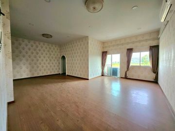 PZ1468 : ขายที่ดิน พร้อมอาคารสำนักงาน 8 ไร่ 20 ตรว. ห่างจากถนนหมายเลข 1 ทางคู่ขนานถนนพหลโยธิน  ซอย กม.78  เพียง 1.6 กม. ตำบลสนับทึบ อำเภอวังน้อย จังหว